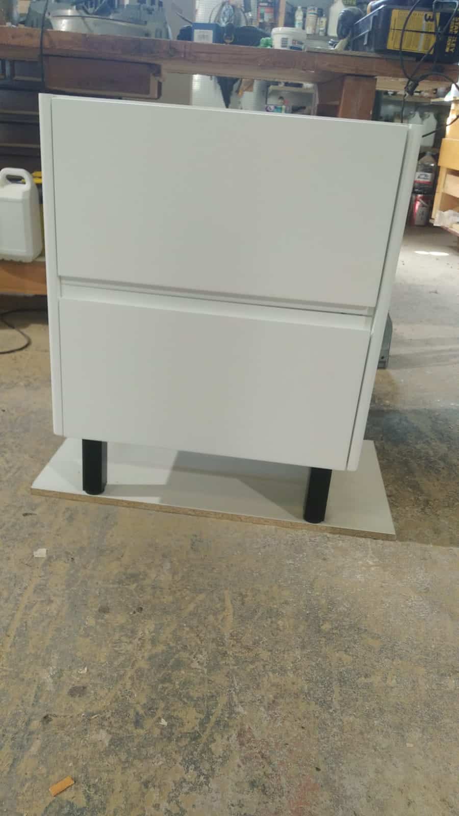 Trabajos carpintero: Construcción e instalación mueble de baño