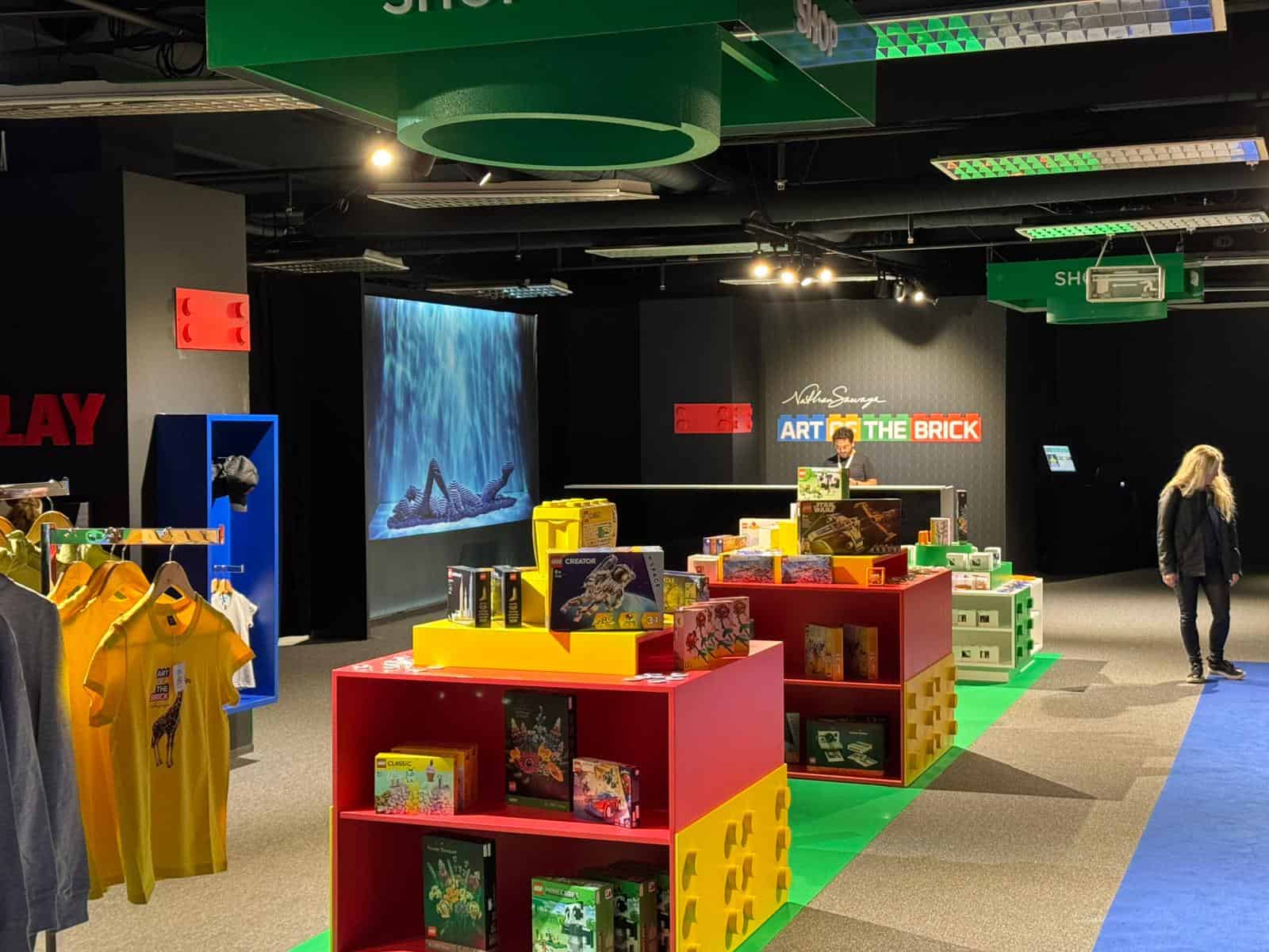 Trabajos carpintero: Construcción de muebles a medida para museo