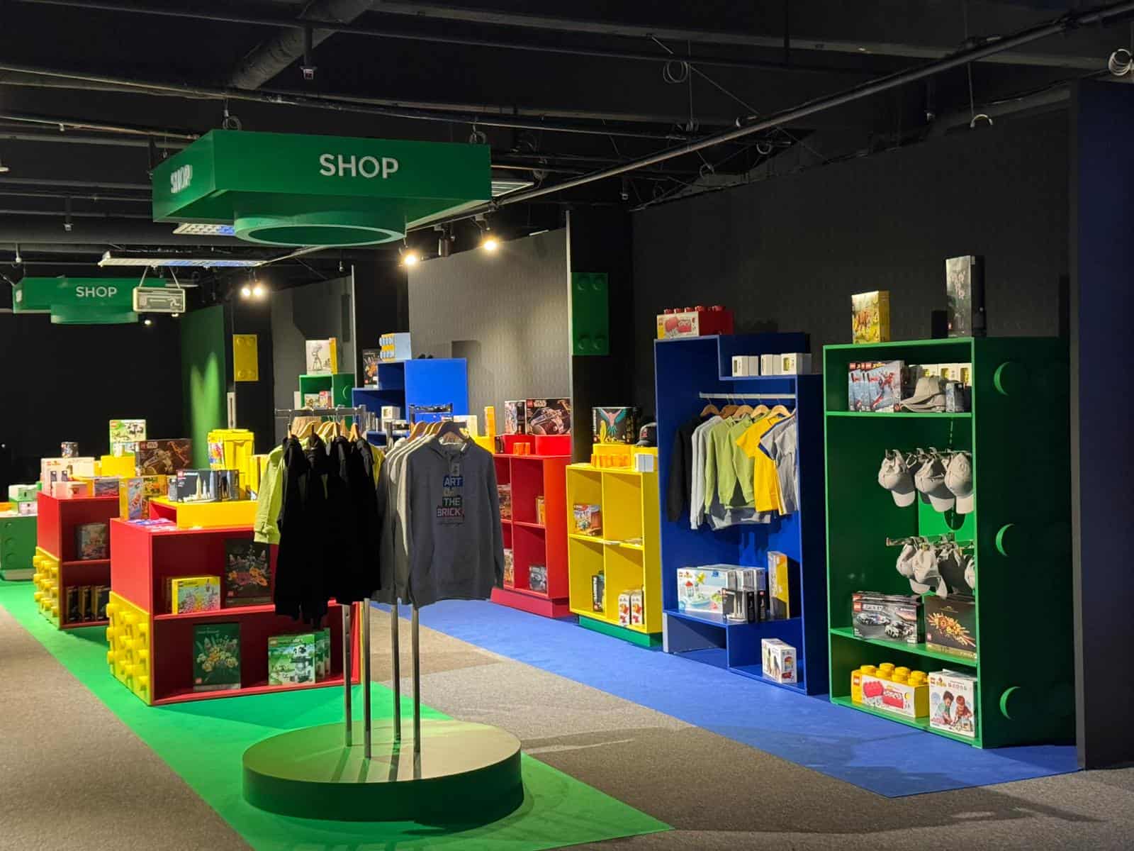 Trabajos carpintero: Construcción de muebles a medida para museo