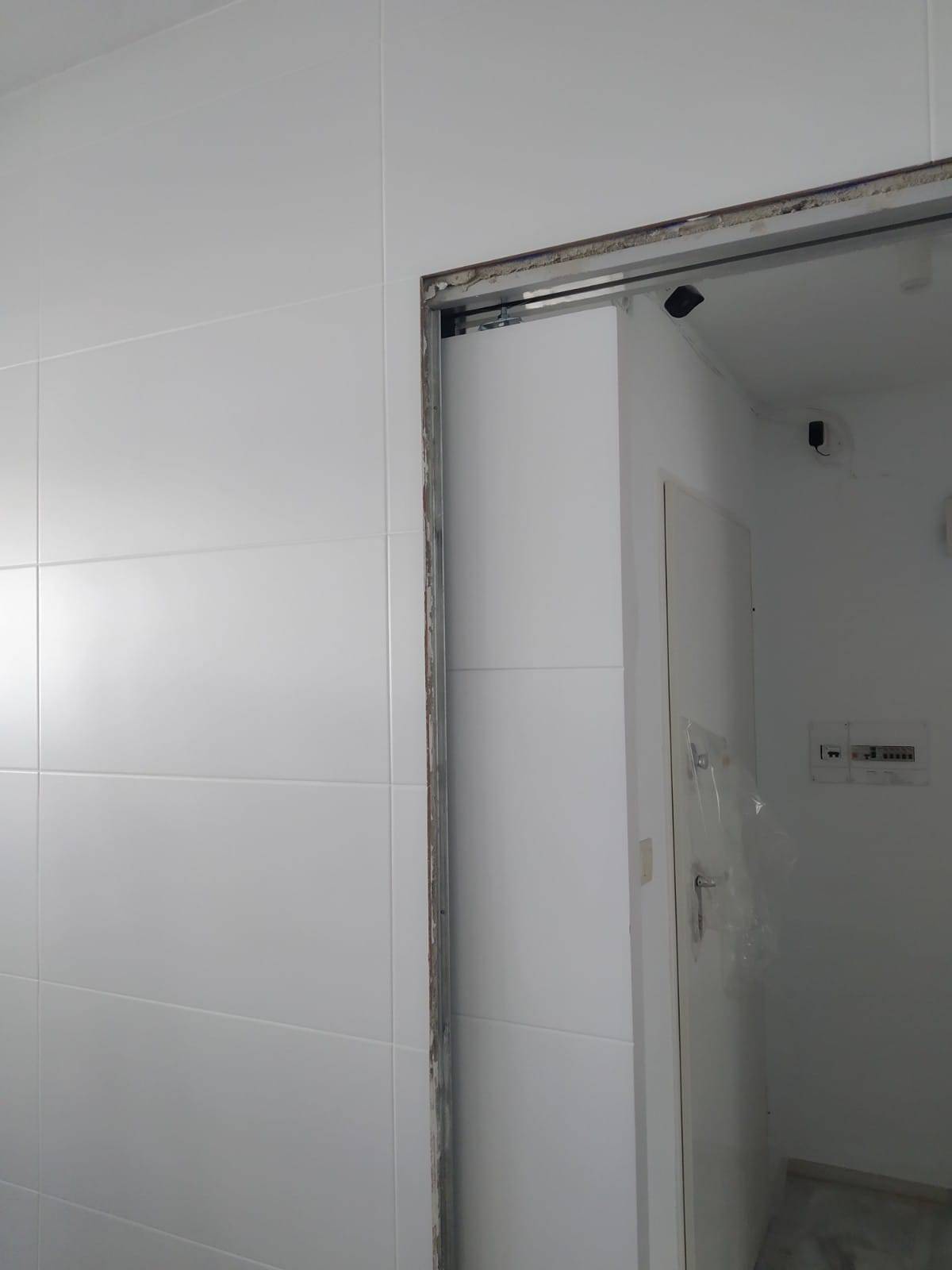 Trabajos carpintero: Instalación de puertas correderas