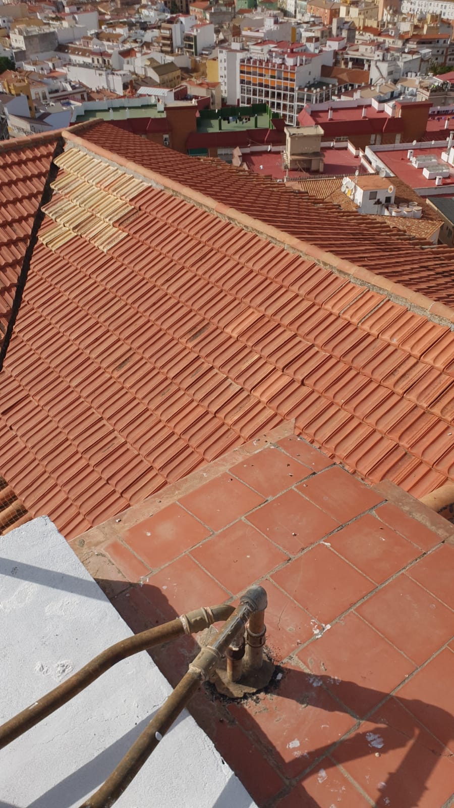 Trabajo realizado: Trabajos de  pintura de fibra de vidrio para amianto en malaga