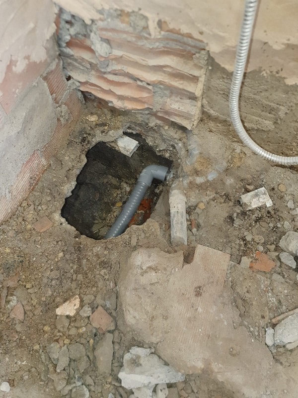 imágenes reparacion de bajante en vivienda malaga
