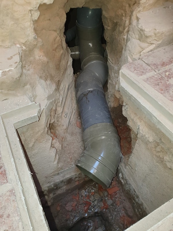 imágenes reparacion de bajante en vivienda malaga