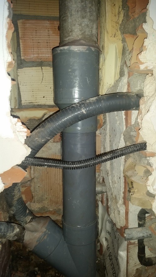 Trabajos de reparación de bajante en malaga